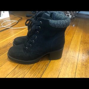 Lace up suede black booties